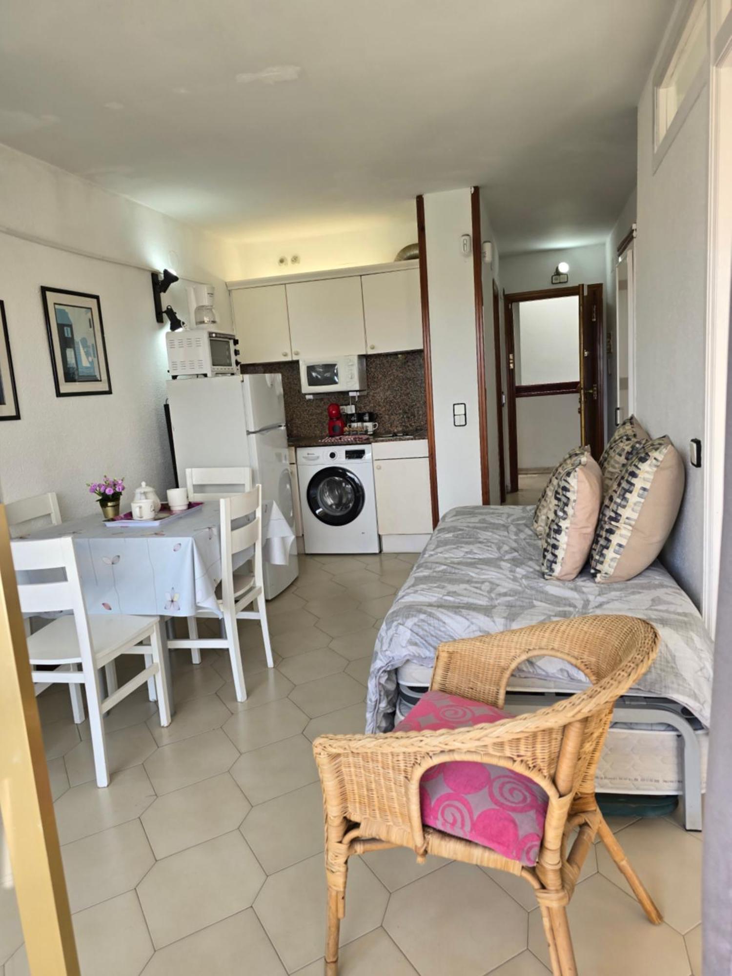 Apartments Novelty Salou Ngoại thất bức ảnh